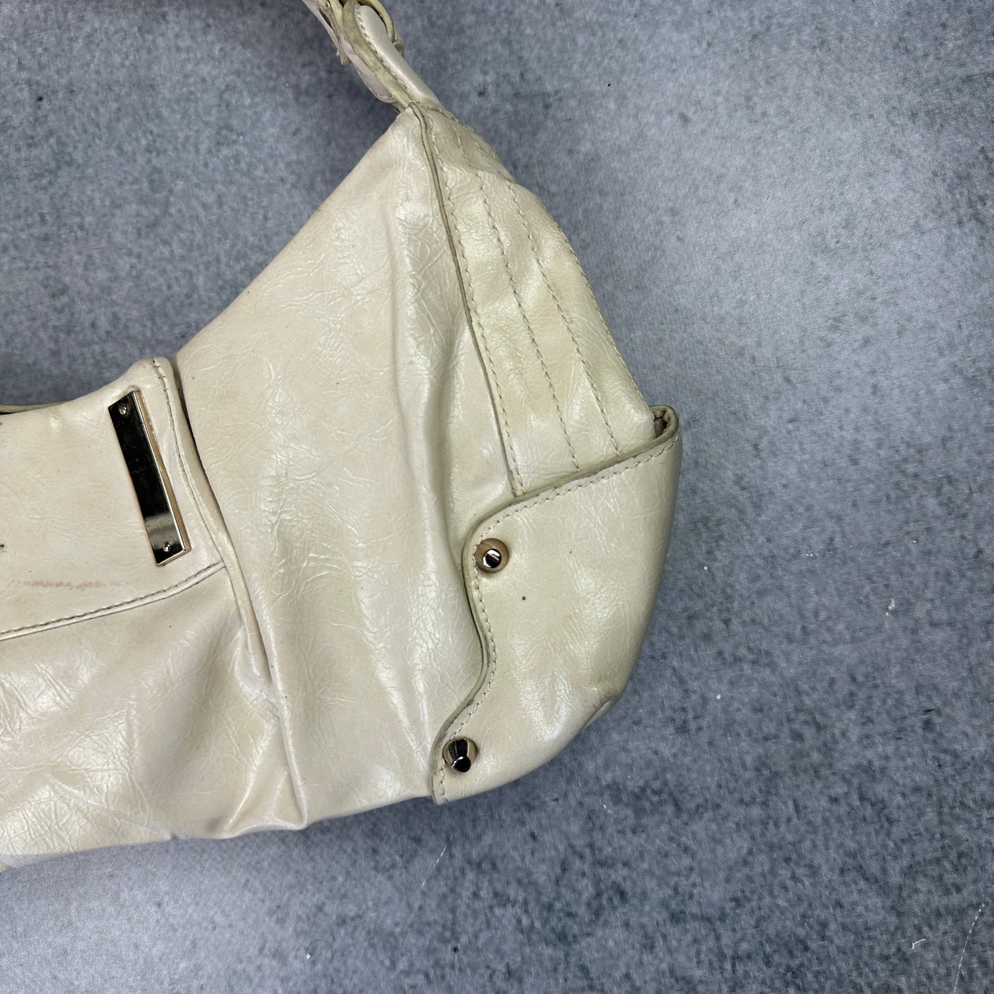 Y2K Jessica Simpson Tasche Creme