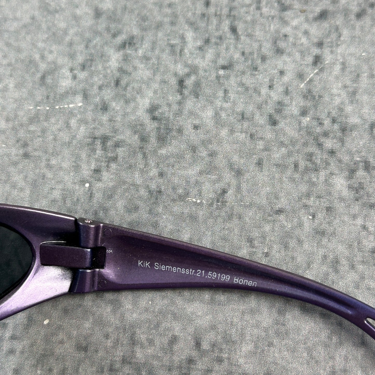 Sonnenbrille Lila
