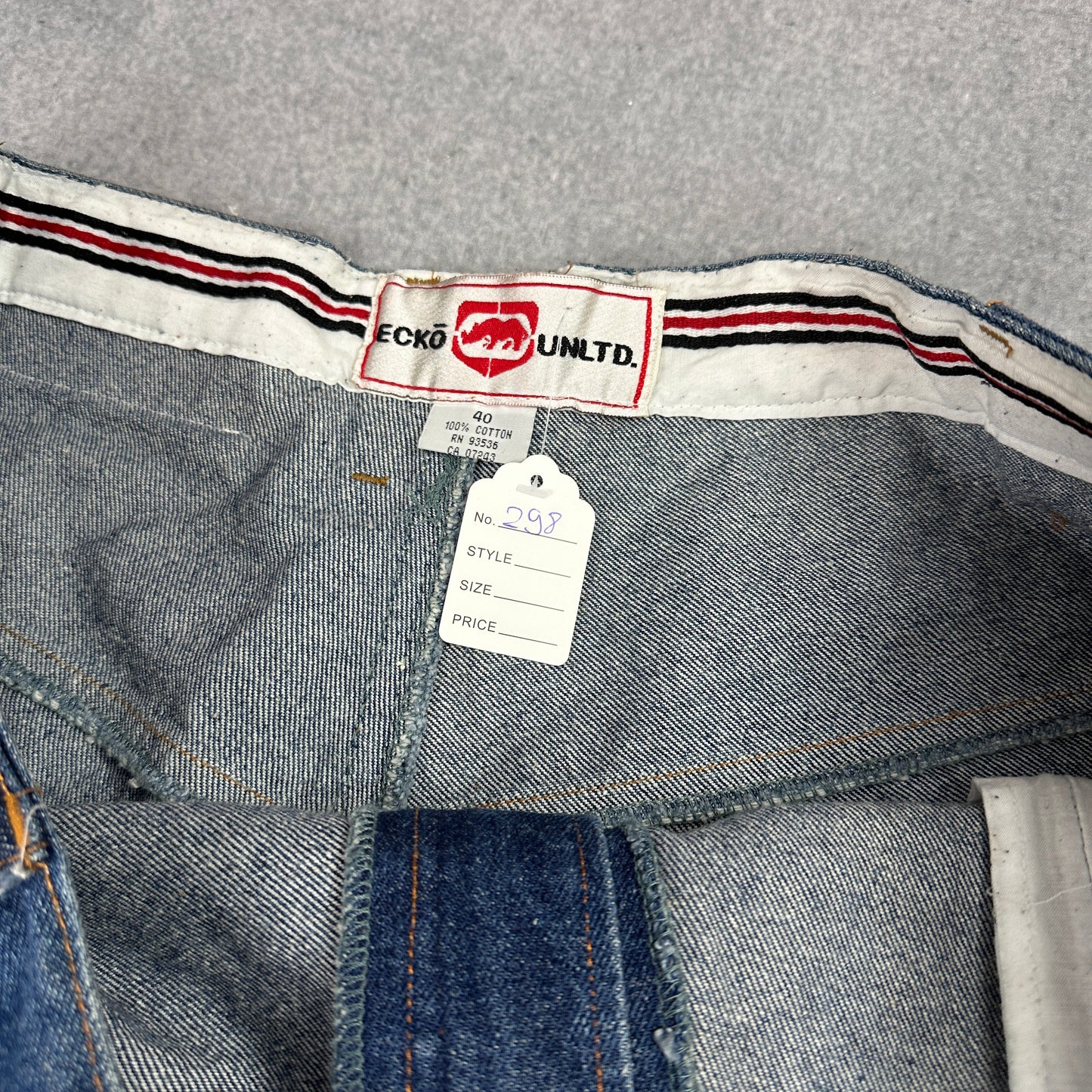 Vintage Ecko UNLTD Shorts / Jorts (40)
