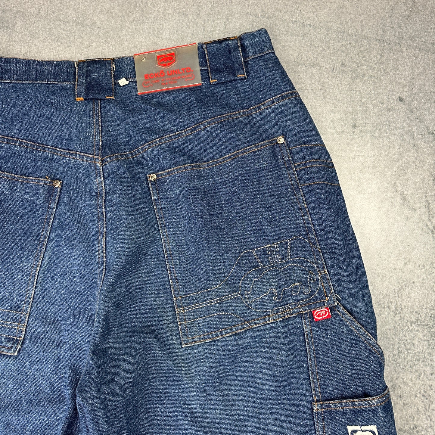Vintage Ecko UNLTD Shorts / Jorts (40)