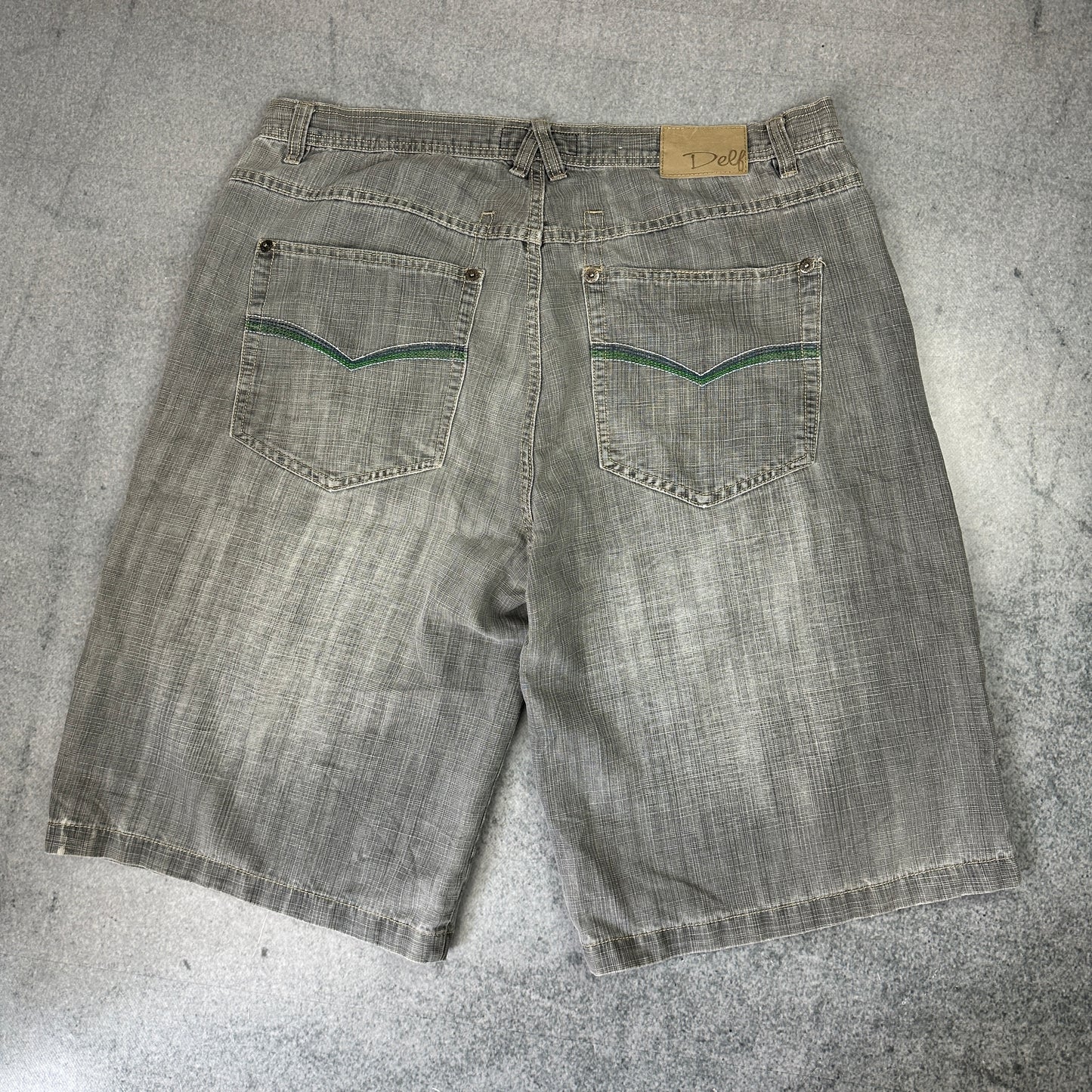 Vintage Delf Baggy Shorts / Jorts (W42/L15)