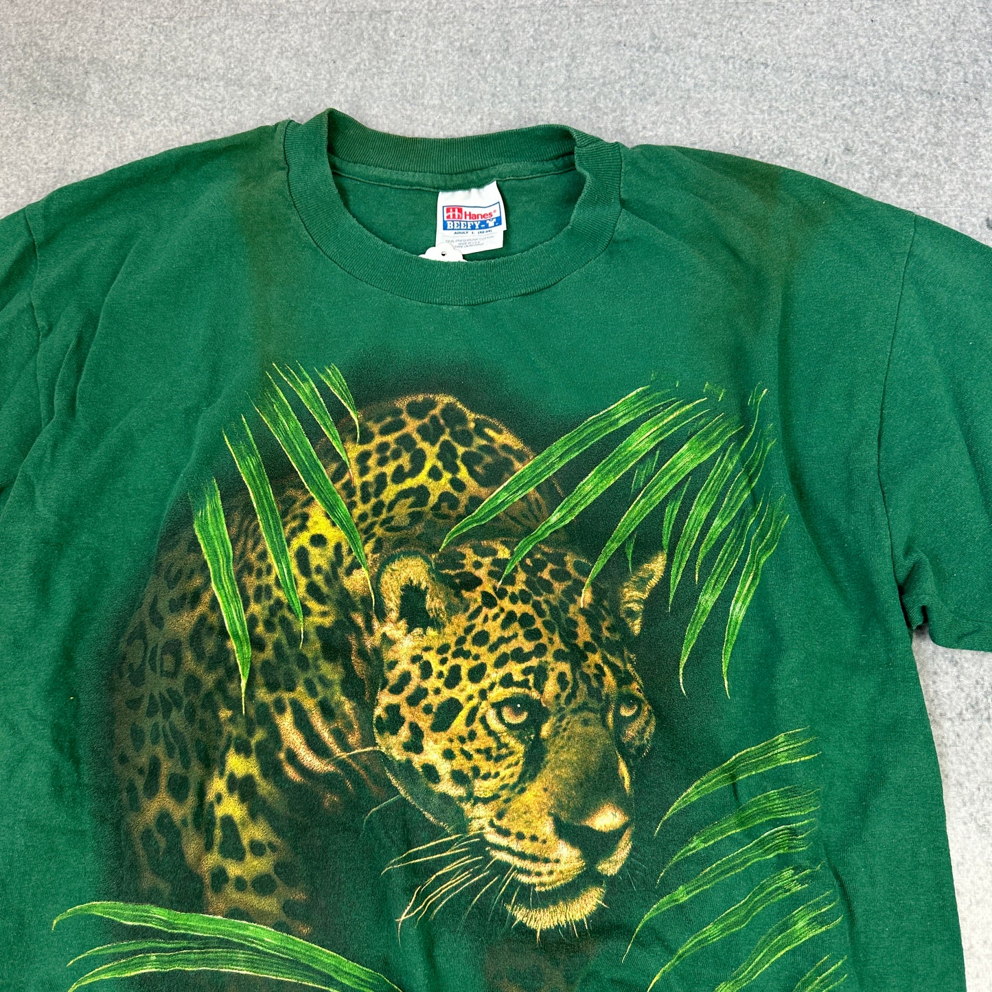 Vintage 90s Hanes Jungle T-Shirt (L)