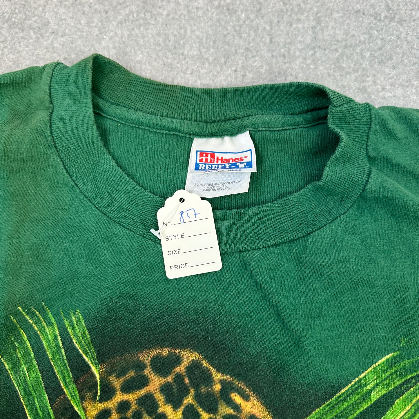 Vintage 90s Hanes Jungle T-Shirt (L)