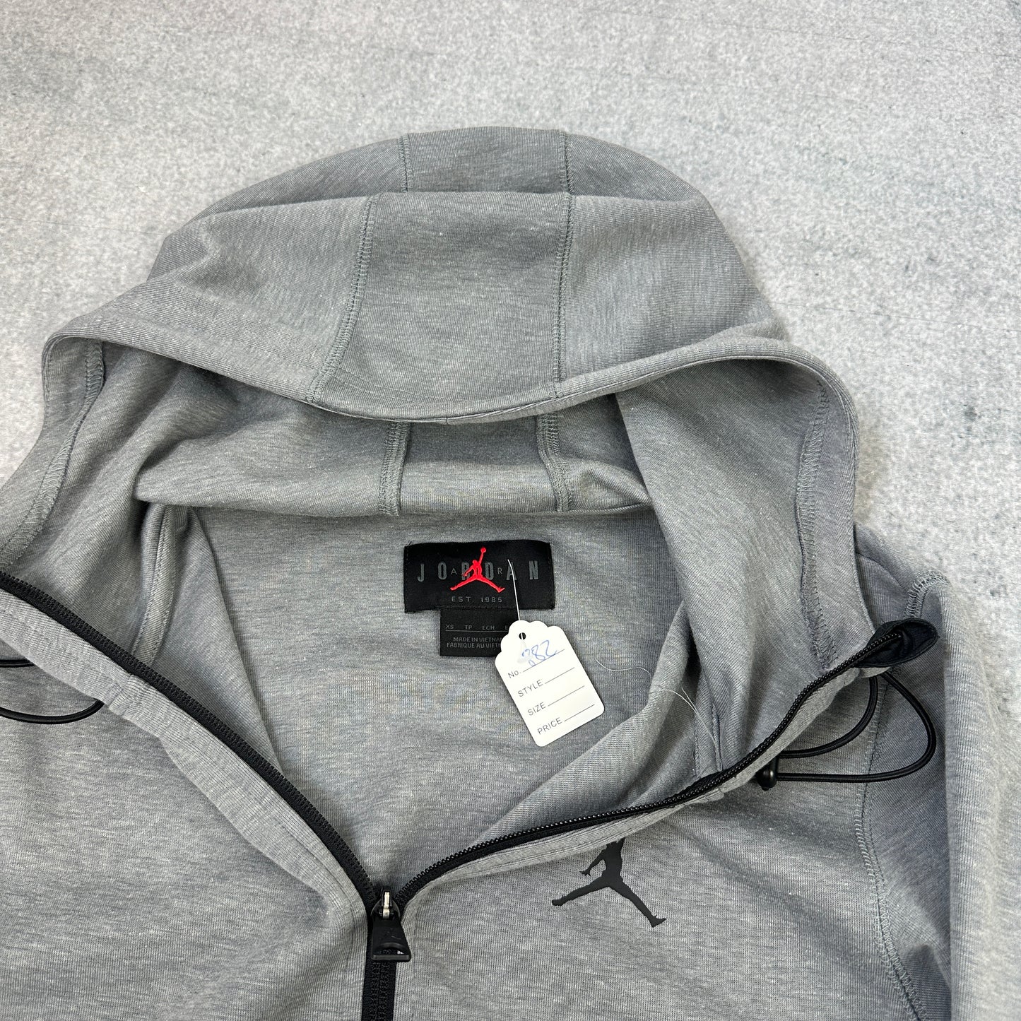 Nike Air Jordan Tech Fleece Grau (XS)
