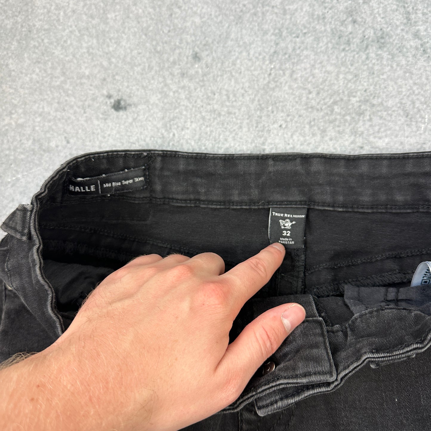True Religion Shorts Schwarz 32 (S)
