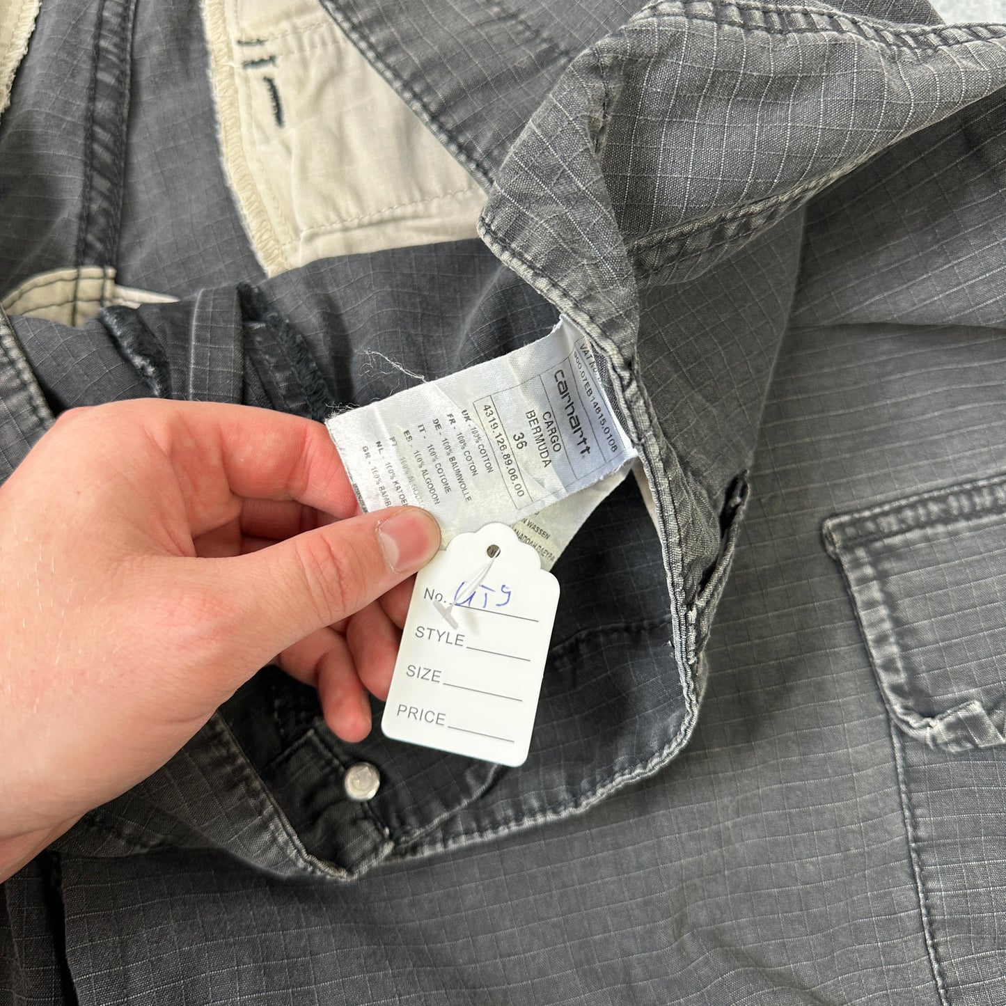 Carhartt Bermuda Shorts Grau 36 (L-XL)