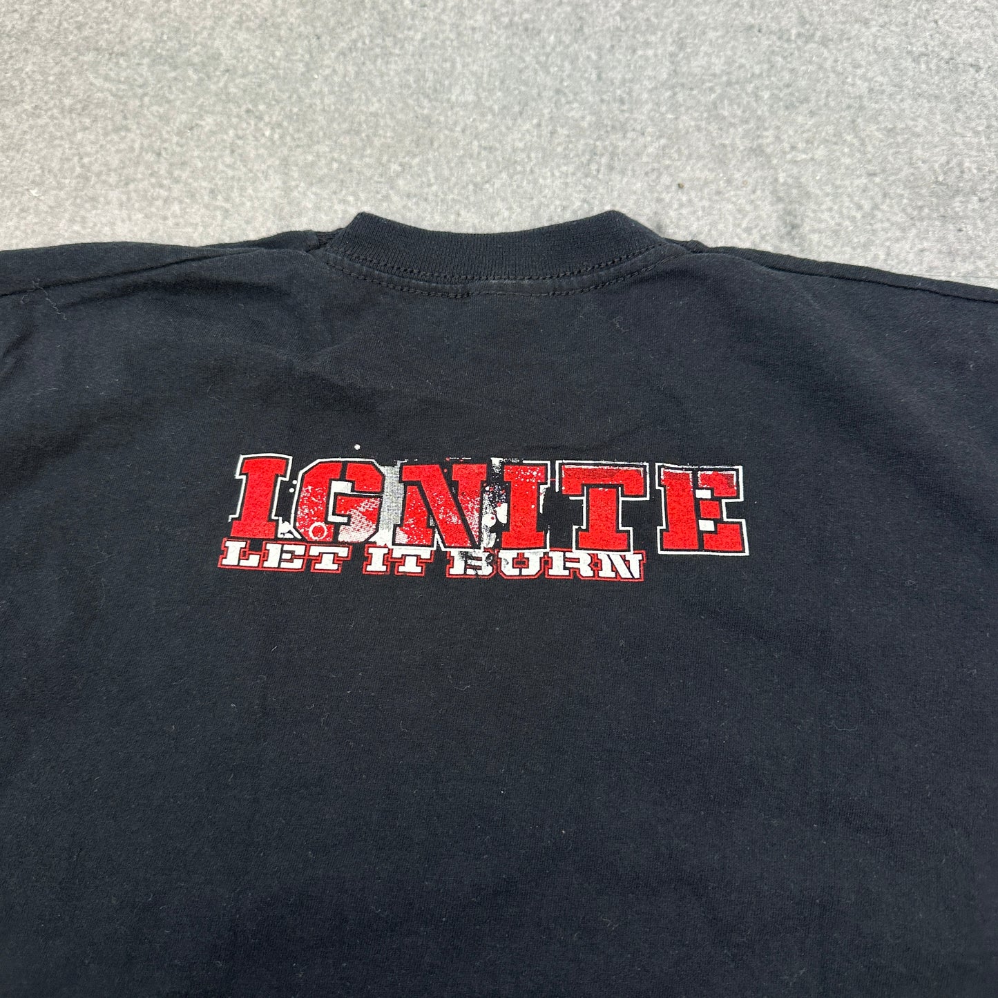 Fruit Of The Loom Ignite – Let It Burn T-Shirt Schwarz (S)