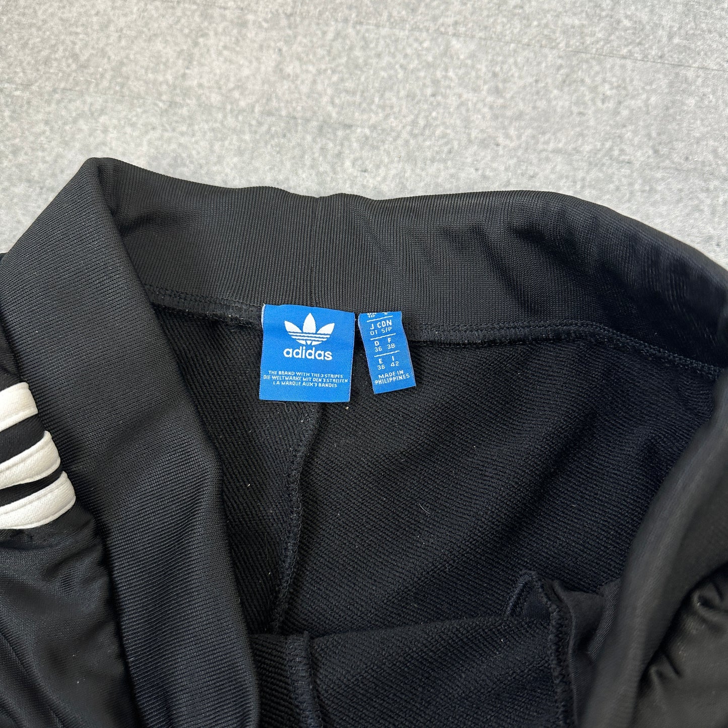 Adidas Shorts Schwarz (S)