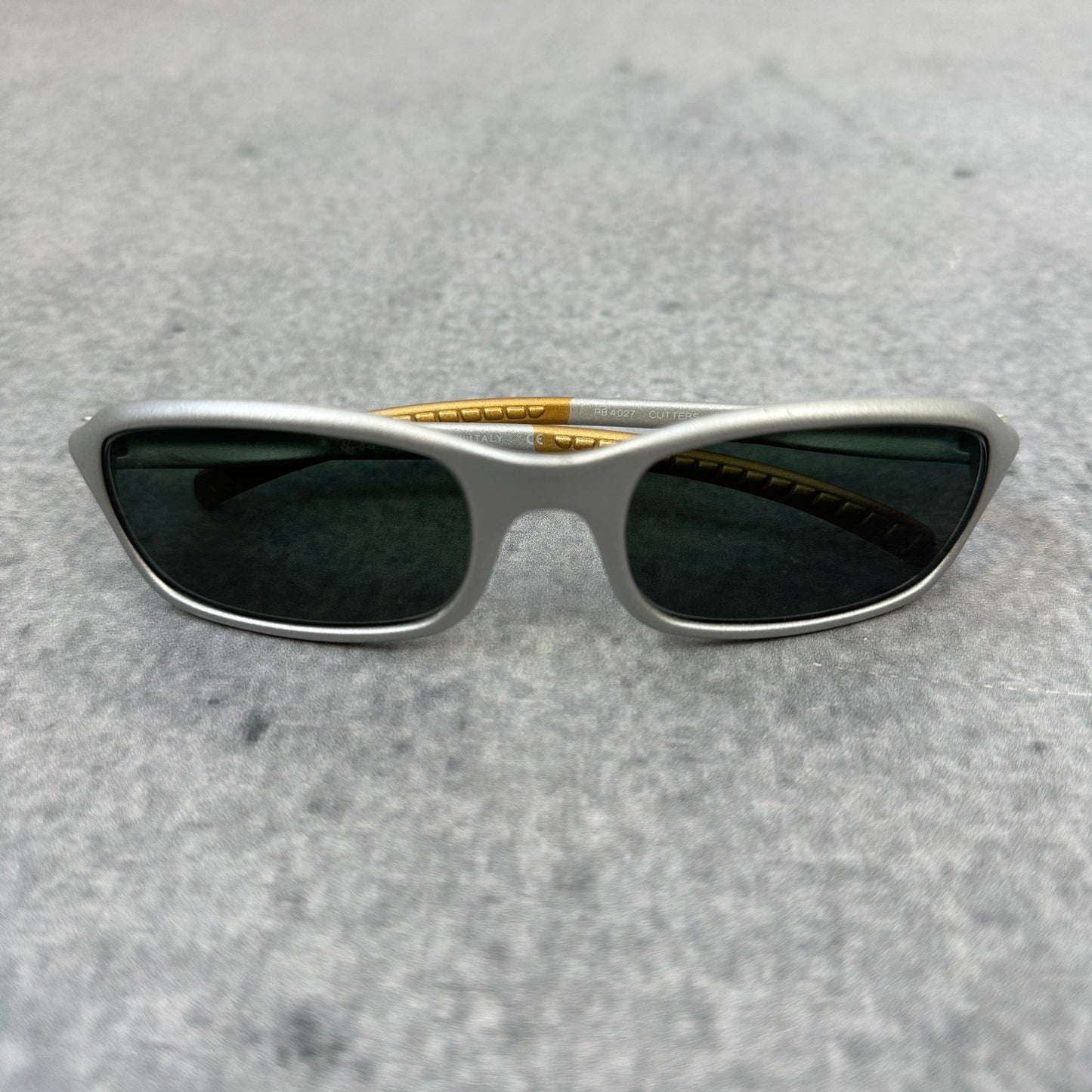 2000er Ray-Ban Sonnenbrille Silber