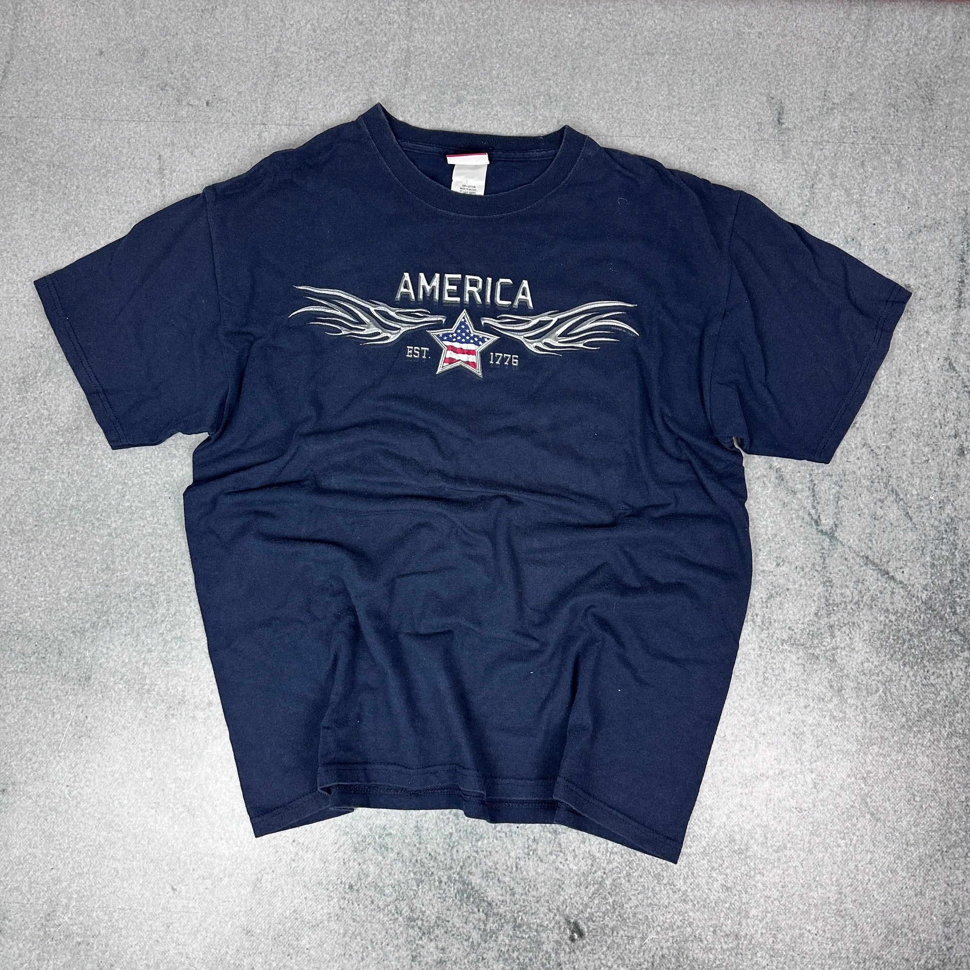 Vintage Sonoma Life+style America / USA Patriotic Graphic T-Shirt Marineblau (L)