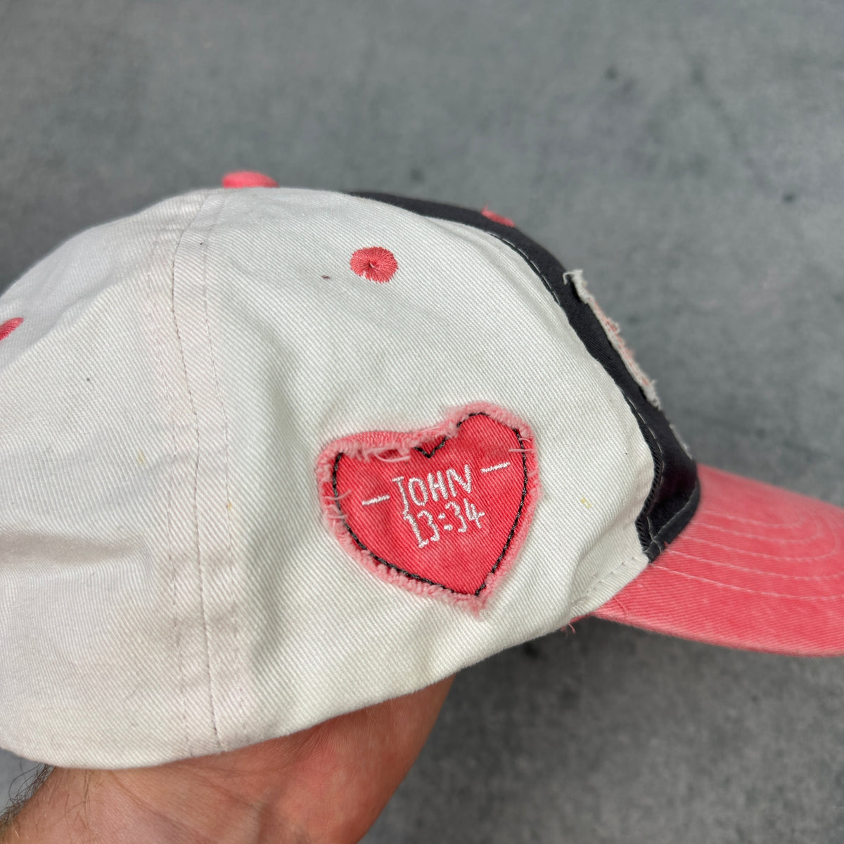 Bested Gold LOVE one another Cap Rot