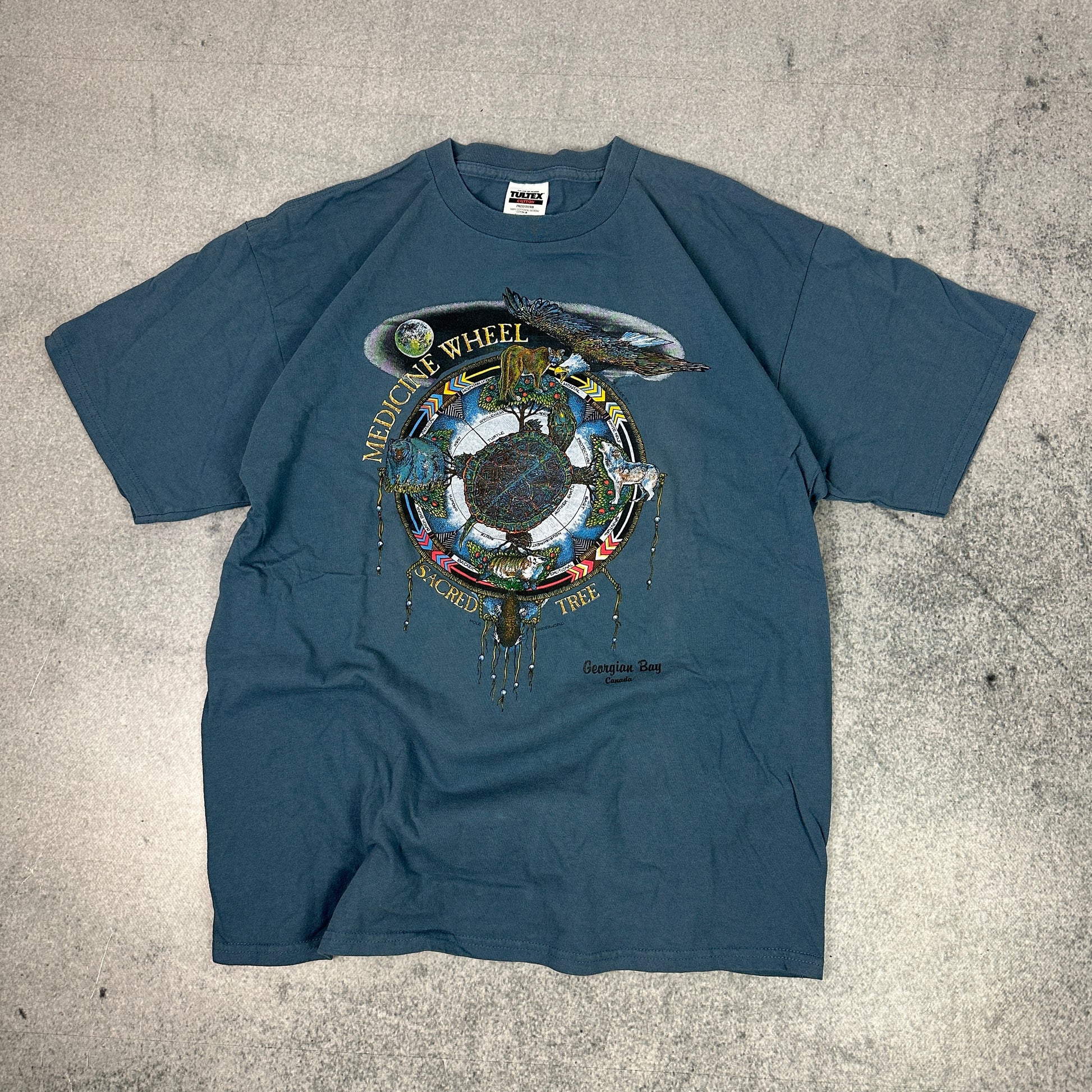 Vintage Tultex Medicine Wheel / Sacred Tree T-Shirt Blau (XL)