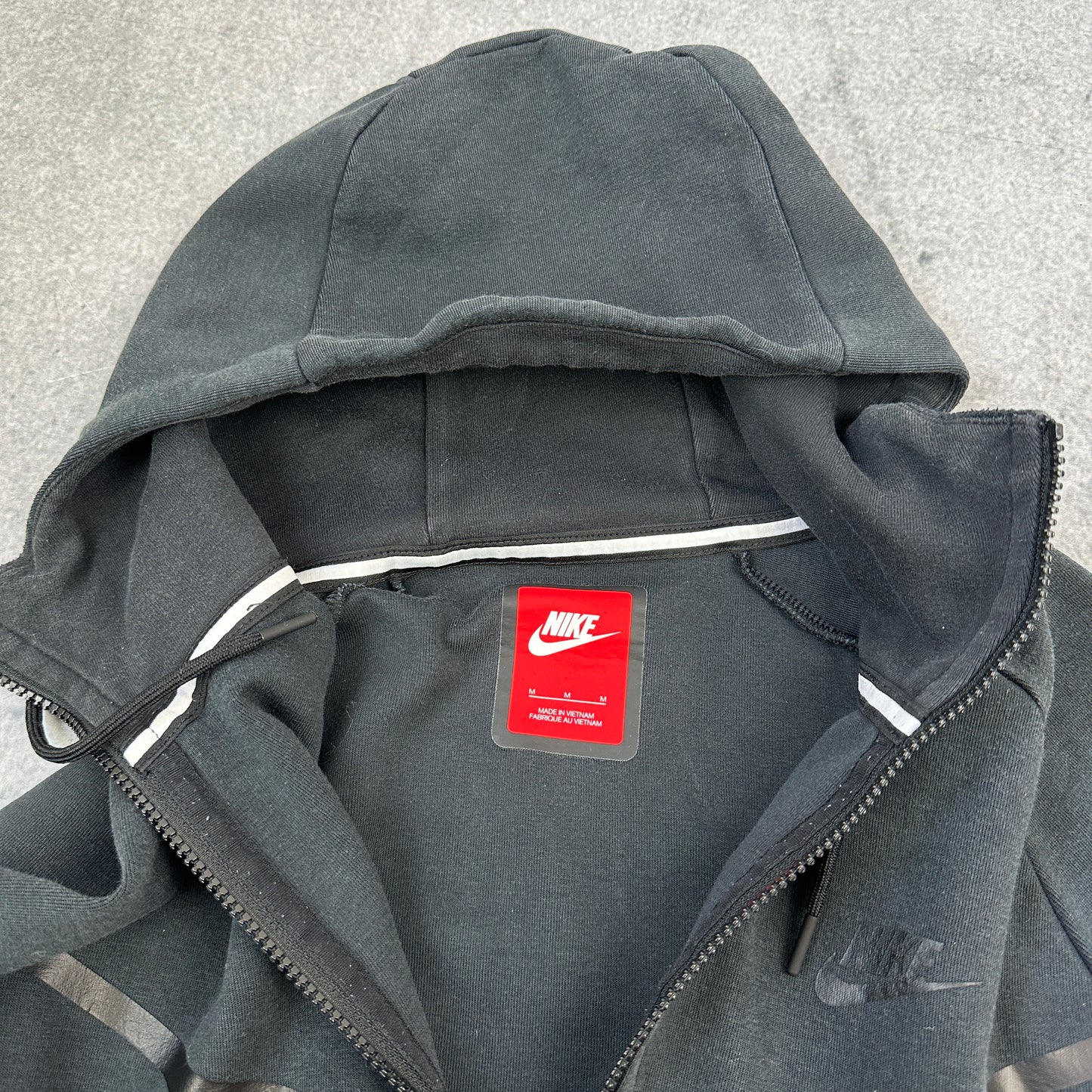 Nike Tech Fleece Schwarz (M) Zipper