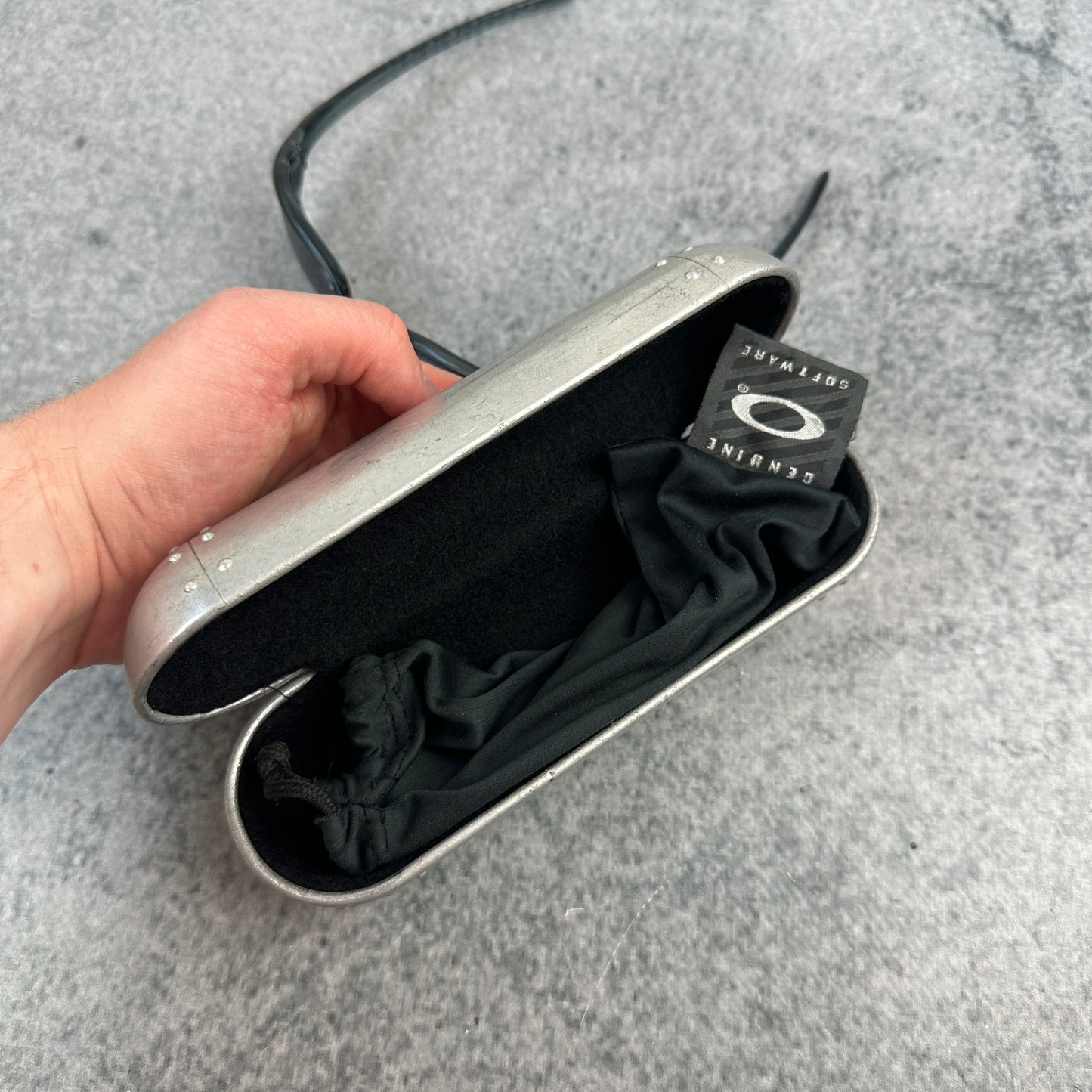 Oakley Fives 2.0 Vintage Sonnenbrille mit Etui