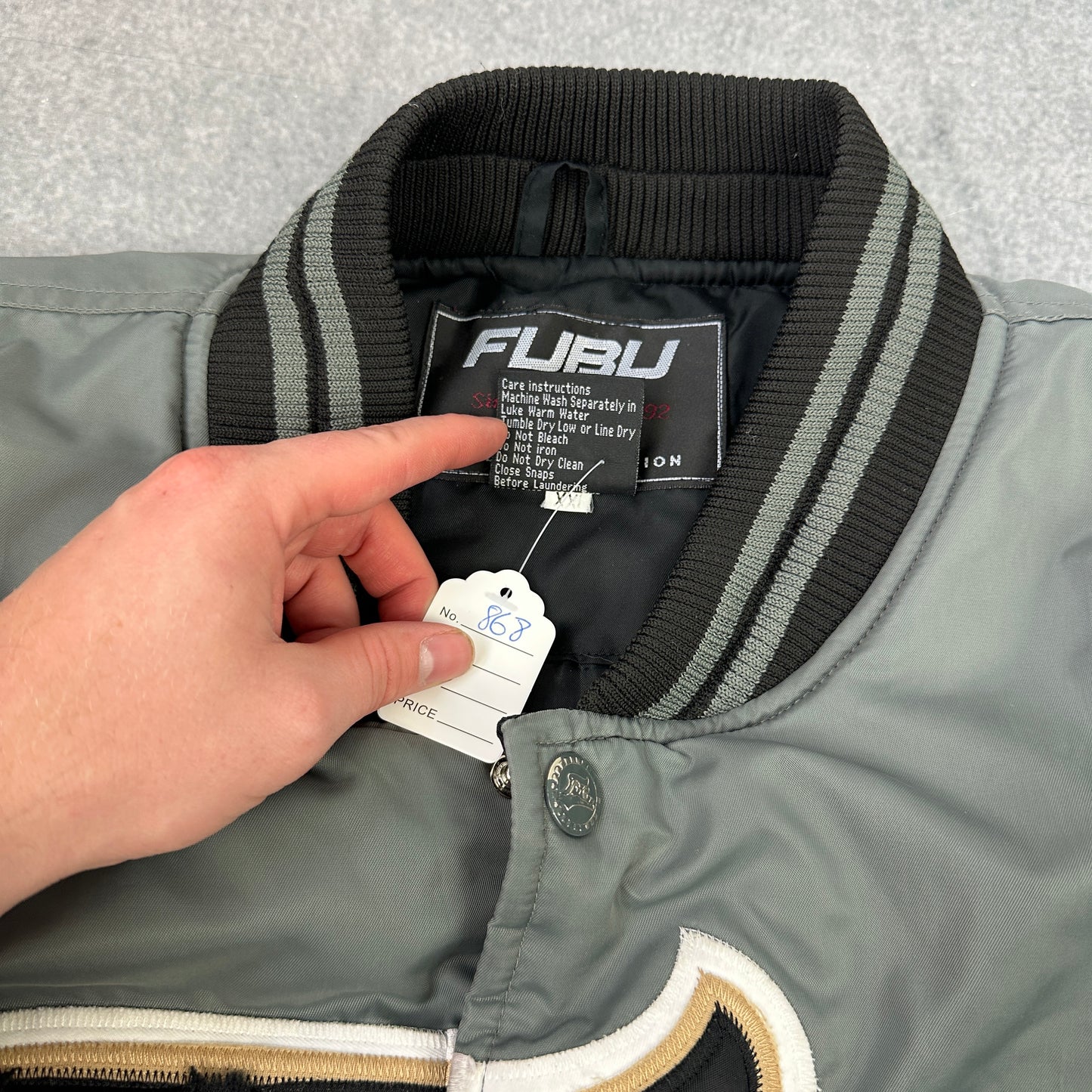 Vintage 90er Jahre Fubu Collegejacke (XXL)