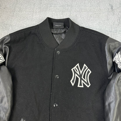 Vintage New Era x New York Yankees Collegejacke (L)