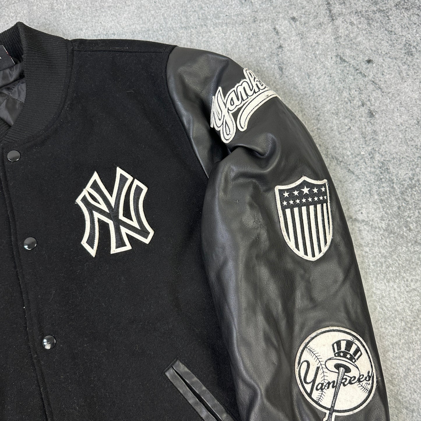 Vintage New Era x New York Yankees Collegejacke (L)