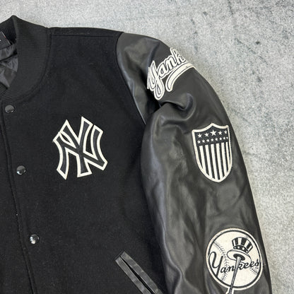 Vintage New Era x New York Yankees Collegejacke (L)