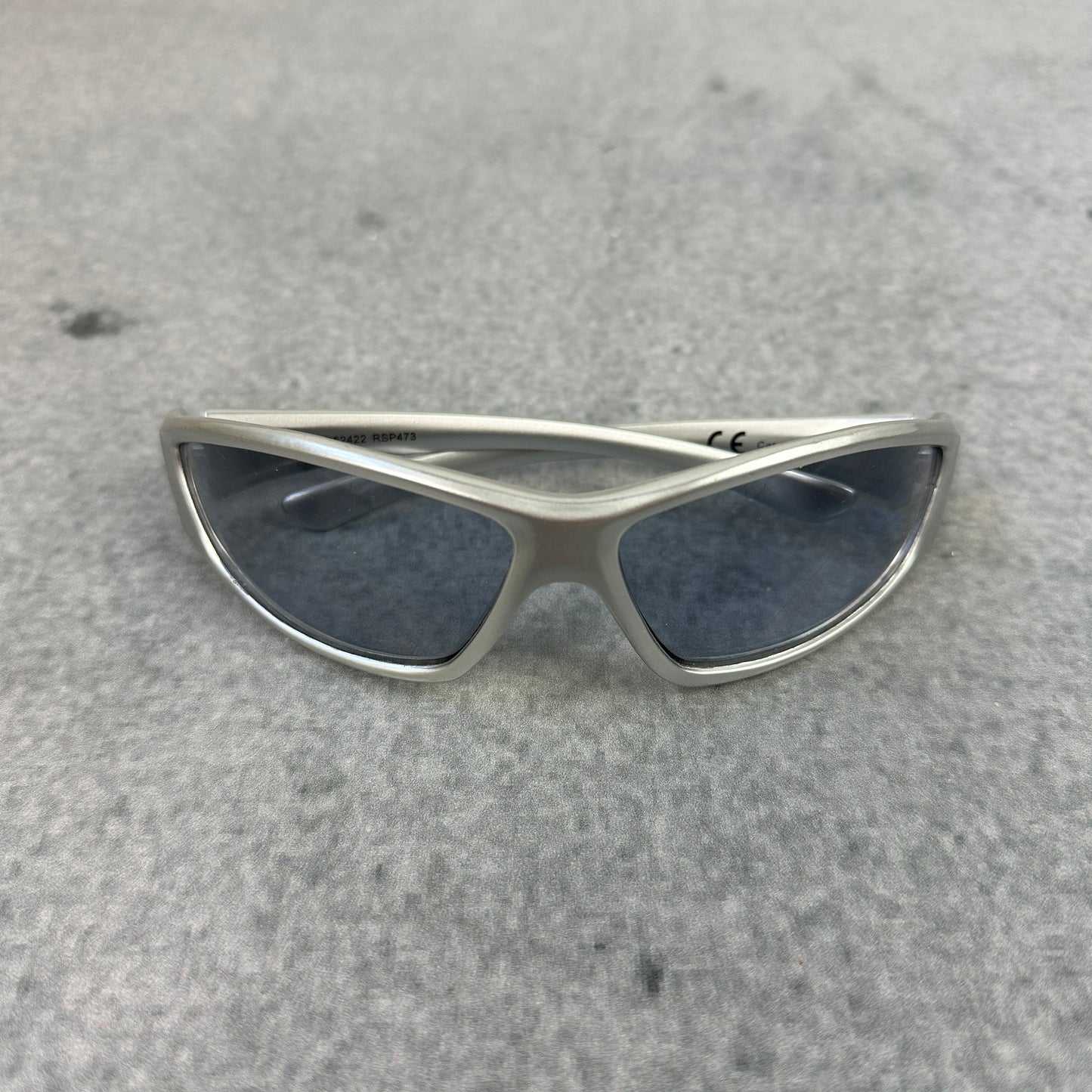 Silberne Sonnenbrille