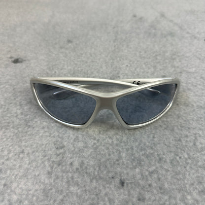 Silberne Sonnenbrille