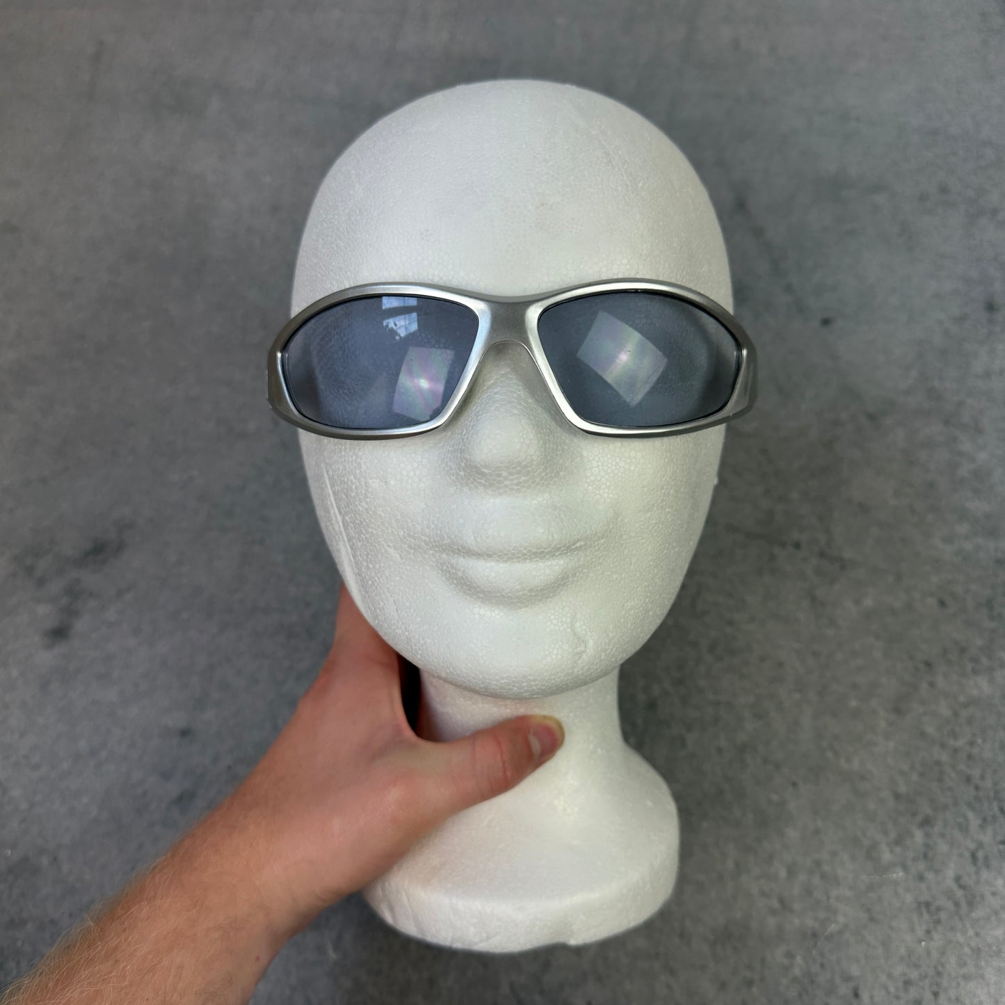 Silberne Sonnenbrille