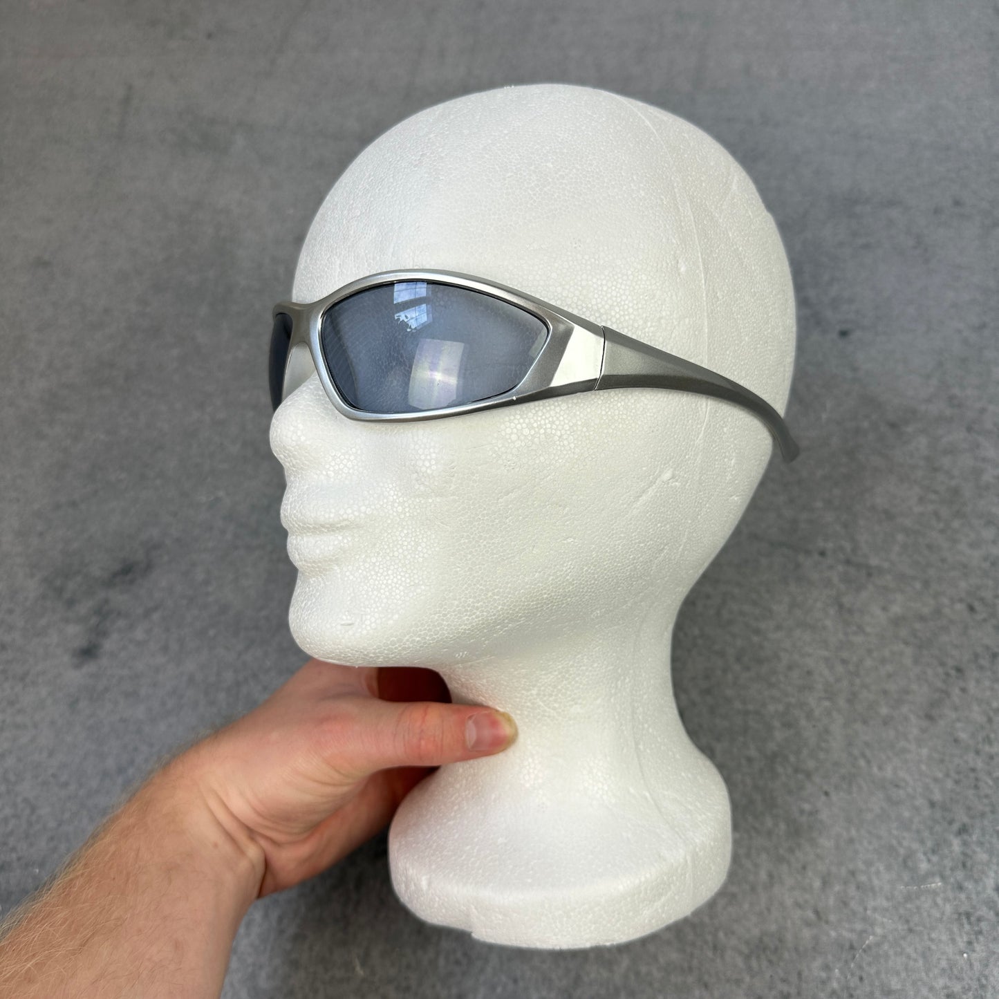 Silberne Sonnenbrille