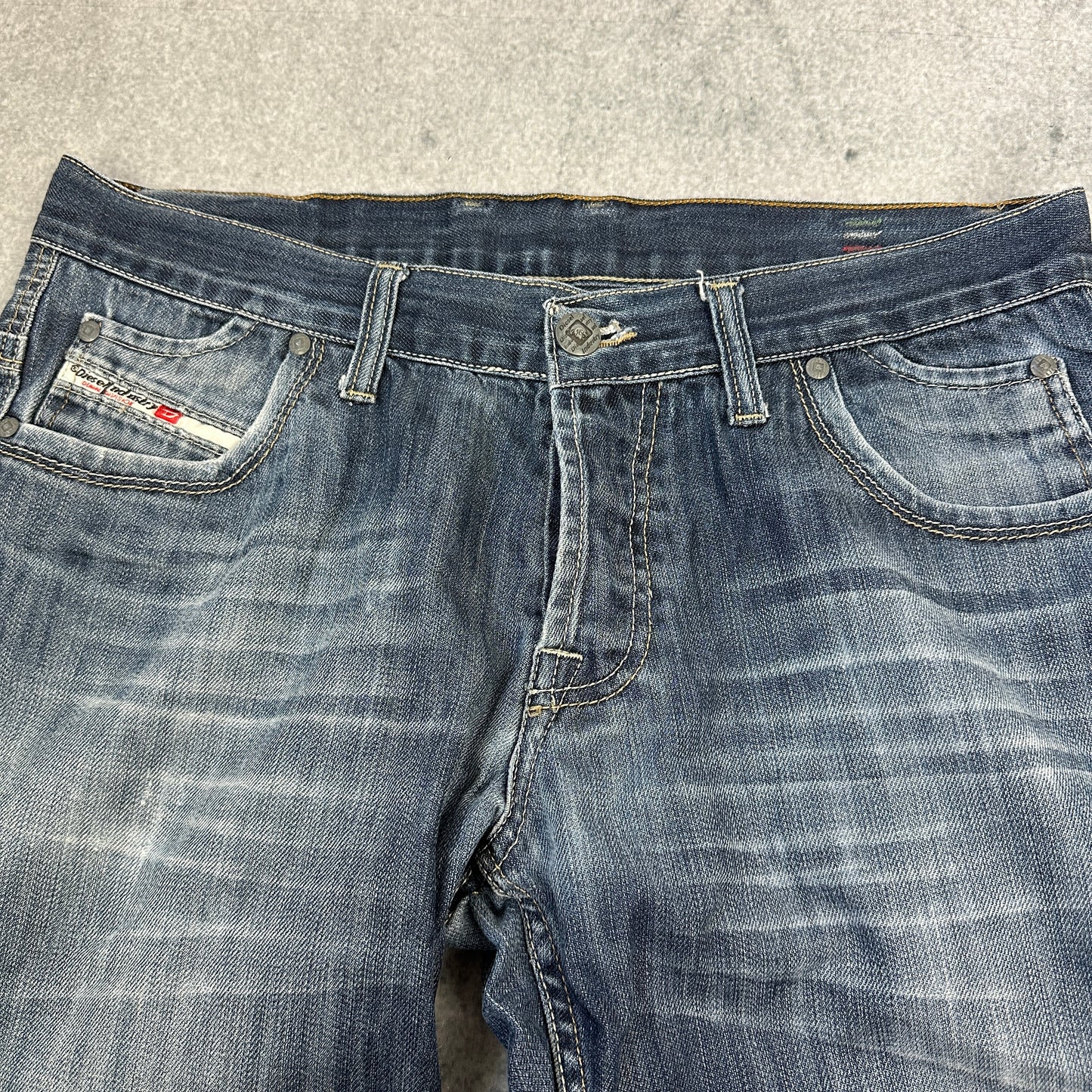 Vintage Diesel Jeans (34)