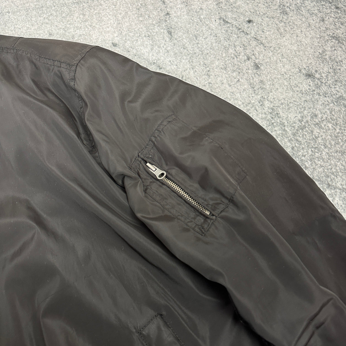 Urban Classics Bomberjacke Schwarz (L)