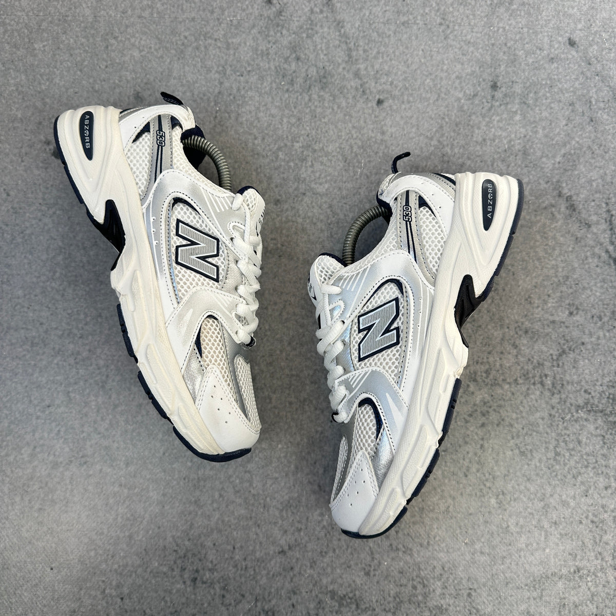 New Balance 530 White / Silver / Navy EU38 Sneaker