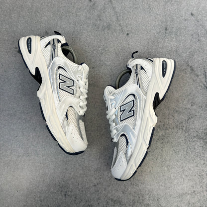 New Balance 530 White / Silver / Navy EU38 Sneaker