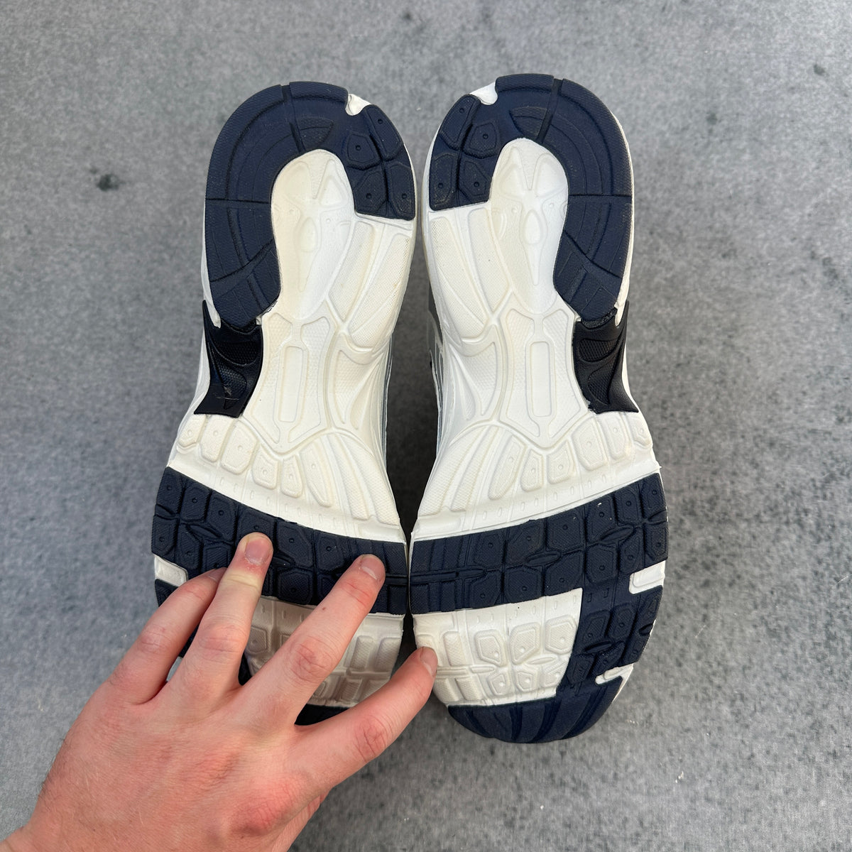 New Balance 530 White / Silver / Navy EU38 Sneaker