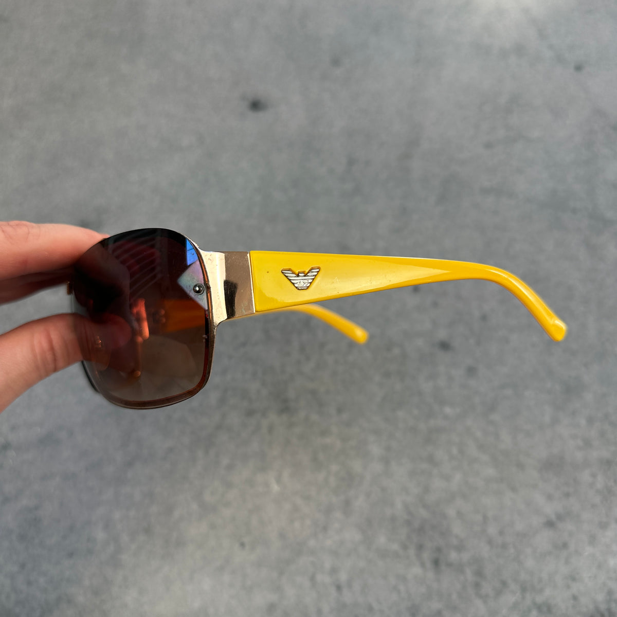Vintage Emporio Armani Shield Sonnenbrille | Yellow / Brown | Y2K 2000s