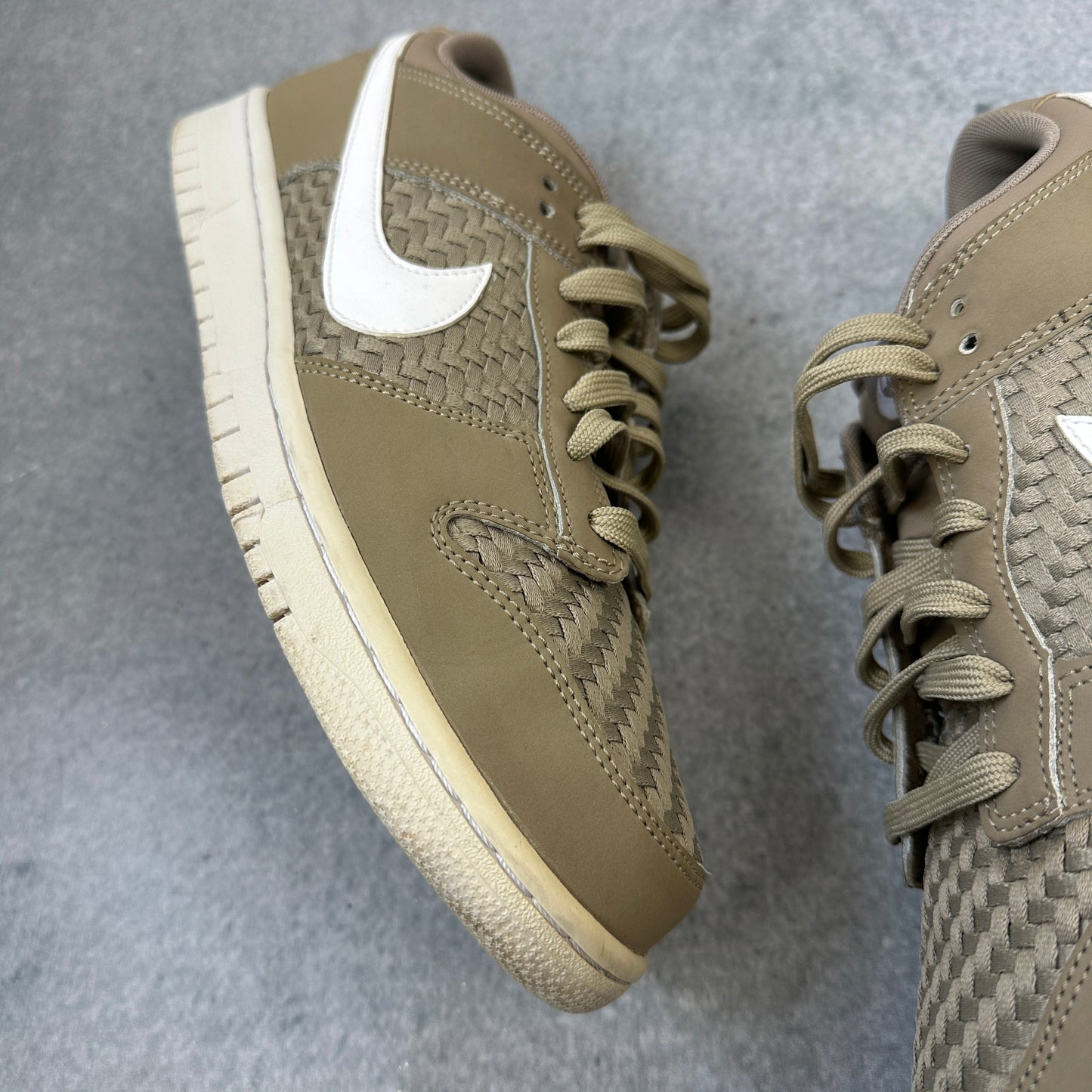 Nike SB Dunk Low Woven Khaki White (2017) EU42.5 Sneaker