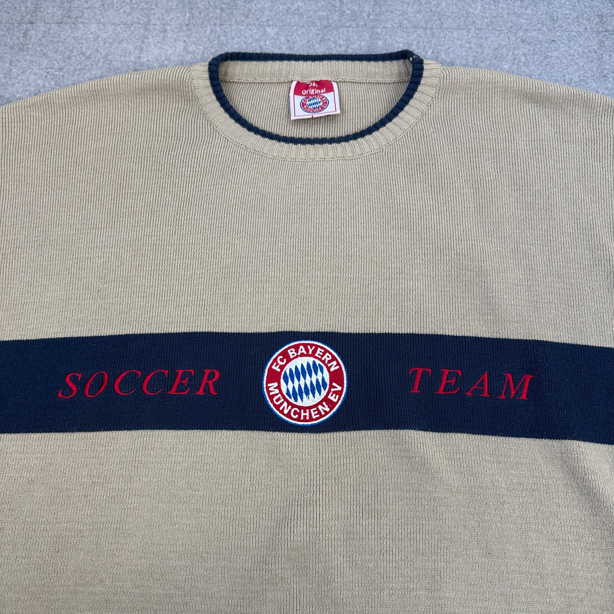Vintage FC Bayern München Soccer Team Pullover (M)