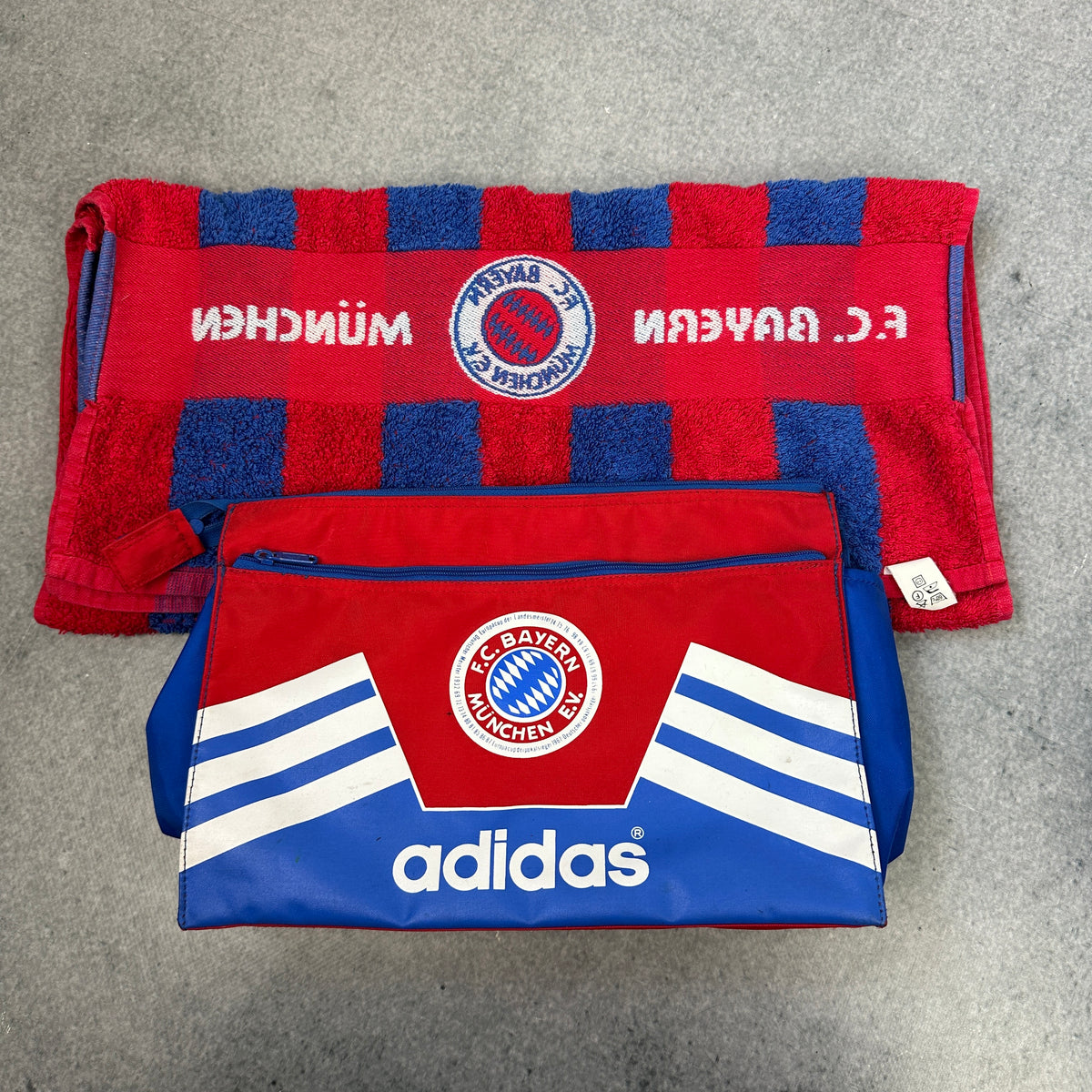 Vintage 80er FC Bayern München Adidas Fan-Set – Tasche + Handtuch + Kulturtasche