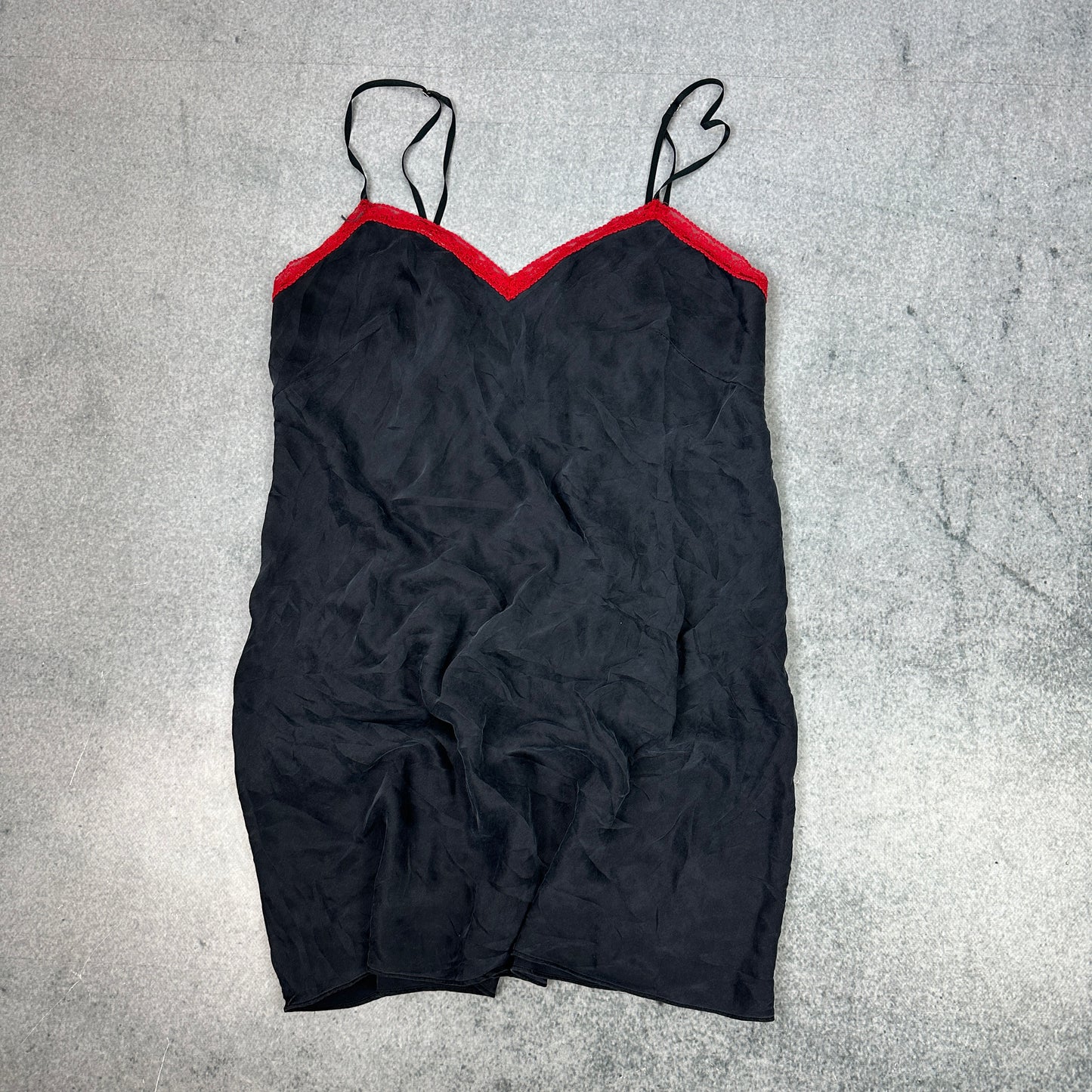 Y2K Slip Dress Schwarz-Rot – August Moon (M)
