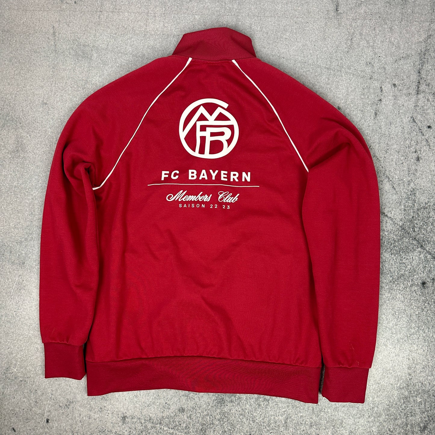 FC Bayern München Members Club Saison 22/23 Trainingsjacke Rot (L)