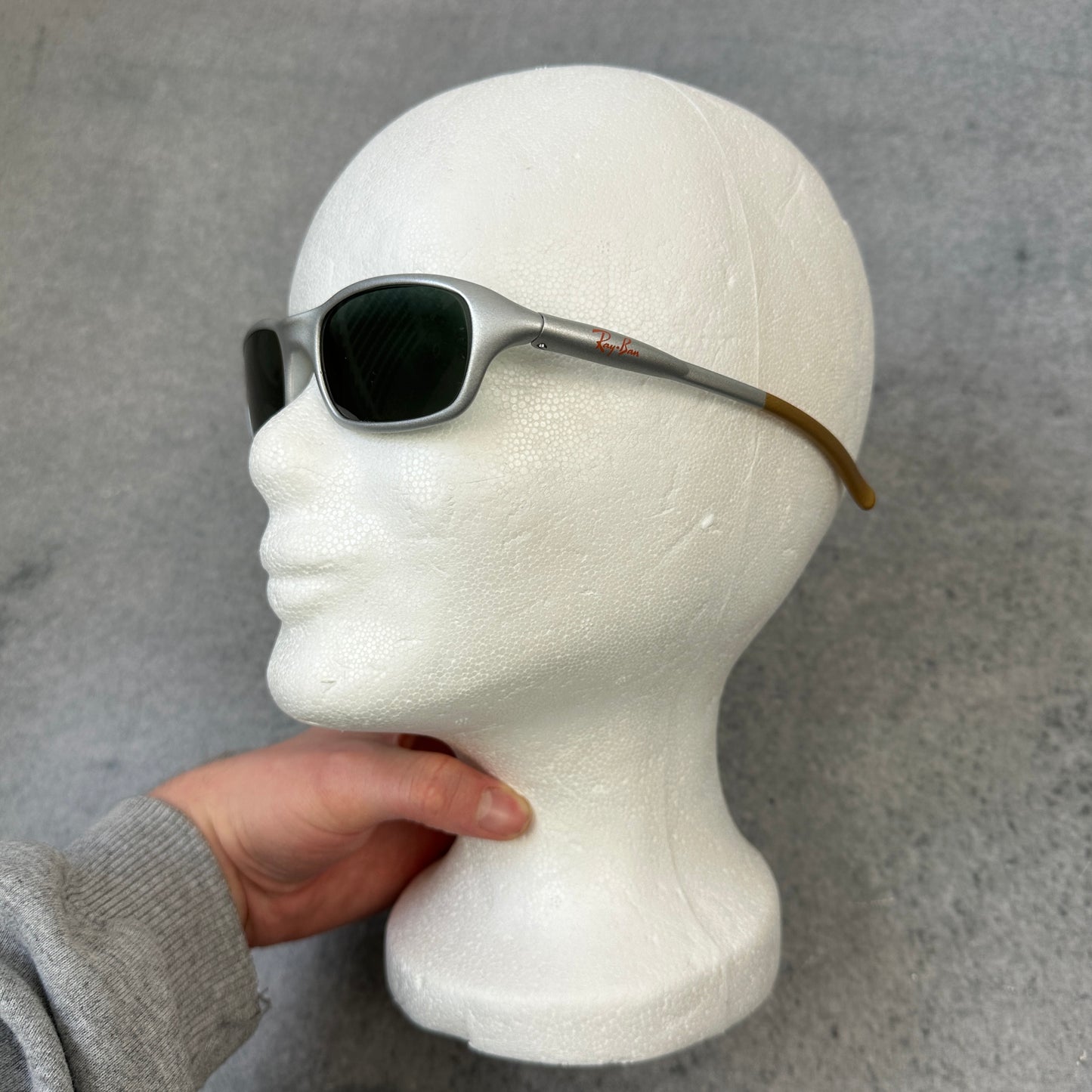 2000er Ray-Ban Sonnenbrille Silber