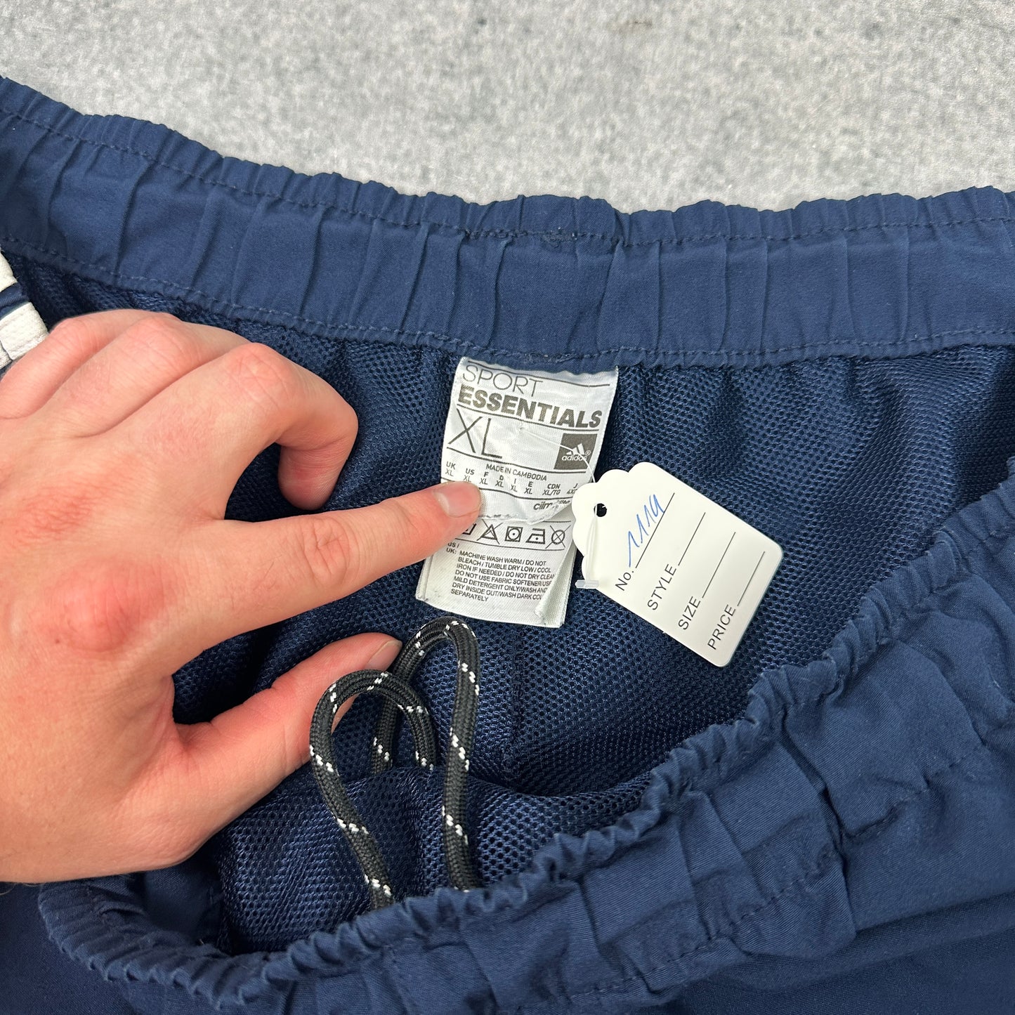 Adidas Shorts Marineblau (XL)